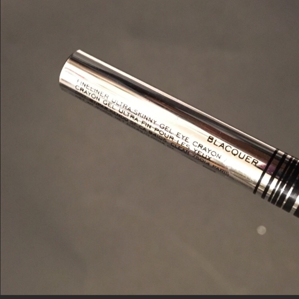 Marc Jacob eyeliner black color
